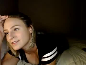Naked cam girl candy_kitten69 image #3209405