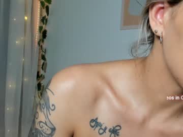 Naked cam girl natyniklos2 image #1048303