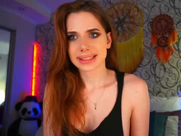 Naked cam tranny foxyirene image #3485869