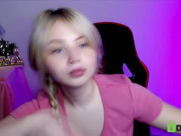 Naked cam girl shy_blondiee image #3875124