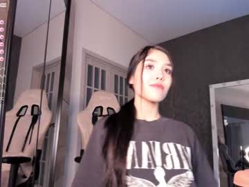 Naked cam girl aura_kiss image #2419235