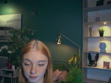 Naked cam girl lily_devi image #2192374