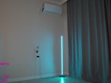 Naked cam girl lindamei image #724600