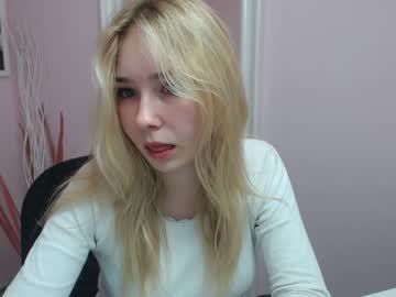 Naked cam girl lila_page image #1136596