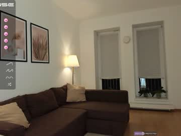 Naked cam girl intrigueeme image #362755