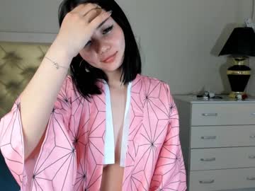 Naked cam girl kare_maya image #1651250