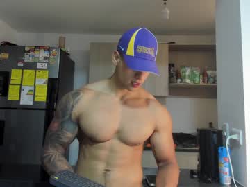 nicolasmuscle naked cam