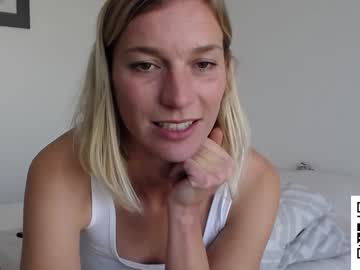 Naked cam couple joannadea image #3462157