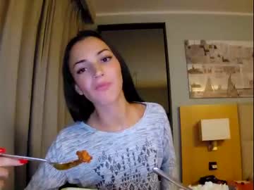 Naked cam girl toocutetohandle image #2669280
