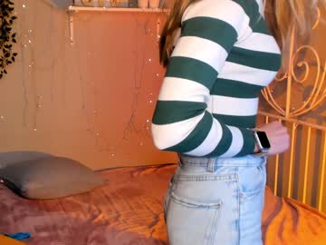 Naked cam girl linellali image #2558555