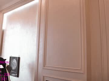 Naked cam girl lindamei image #2744239