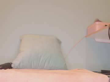 Naked cam girl aveksmr image #1872573