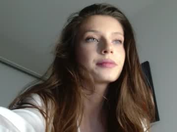 Naked cam girl isia_slay image #2344502