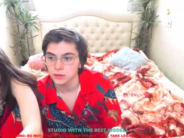 Naked cam couple karolina_coy image #1684089