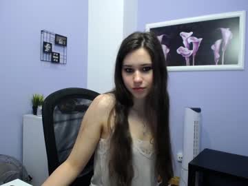 Naked cam girl camille_iam image #3448474
