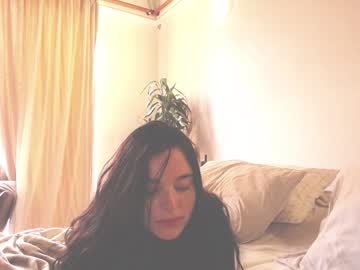 Naked cam girl kendalltyler image #2740008