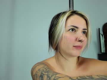 Naked cam girl elliy_coy image #3479124