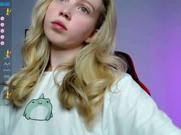 Naked cam girl small_blondee image #3784949