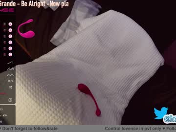 Naked cam girl hollyextra image #2289424