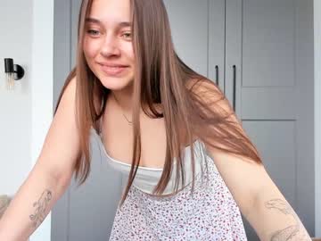 Naked cam girl eleonora_linn image #2079360