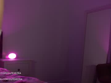 Naked cam girl ezra image #3903044