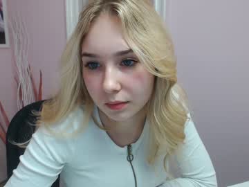 Naked cam girl lila_page image #1130696