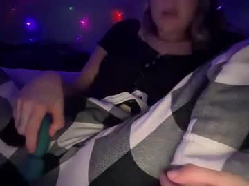 skylarpeachy naked cam