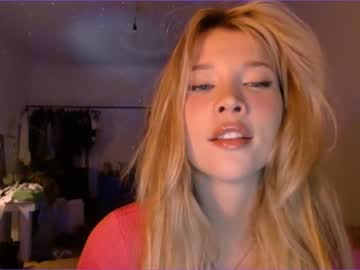 Naked cam girl bitter_moon image #3338717