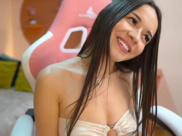 Naked cam girl cielo69_ image #1952948