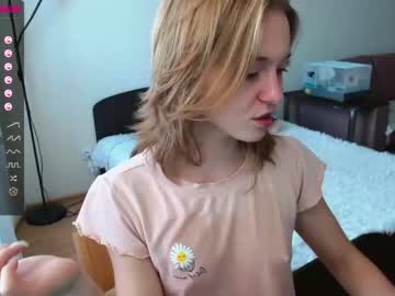 Naked cam girl shy_mirabel image #2982039