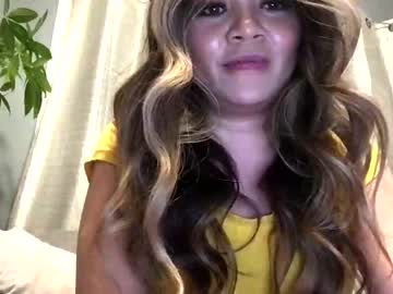 Naked cam girl naya_islander image #1904592