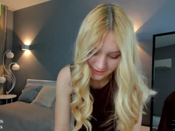 Naked cam girl _evellyn_ image #2473262