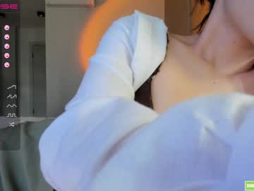 Naked cam girl hee_jin image #2908447