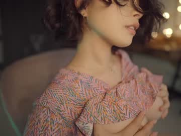 Naked cam girl soulvanah image #2332342