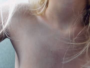 Naked cam girl girl_kiraa image #56256