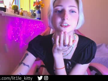 Naked cam girl lit1le_kitty_ image #3068774