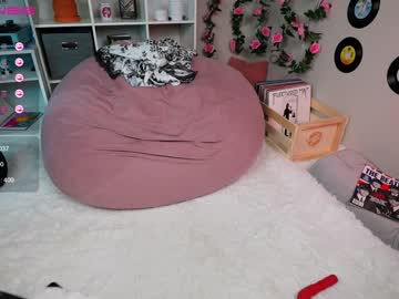 Naked cam girl junejuniper image #1171983