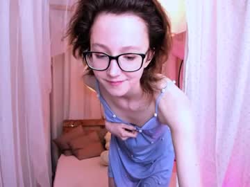 Naked cam girl hailiemills image #3144475