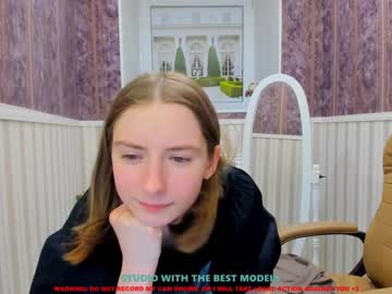Naked cam girl kira_coy_ image #1905468