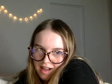 Naked cam girl cherrymidnightrose image #1574077