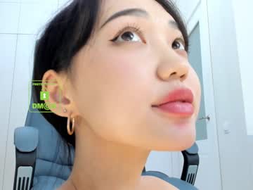 Naked cam girl lee_yoona image #987454
