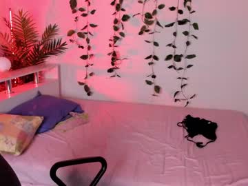 Naked cam girl princesss_mia image #1314162