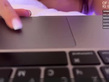 evelineritz naked cam