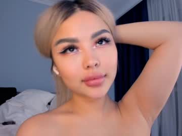 Naked cam girl bae_suz image #521744