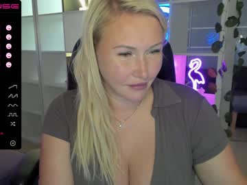 Naked cam girl claire_sunshinie image #2185202