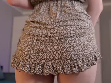 Naked cam girl _blackbee_ image #2053408