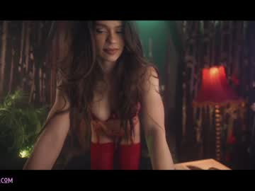 Naked cam girl lucieoude_ image #1960525