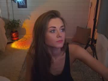 Naked cam girl lettymoa image #1995601
