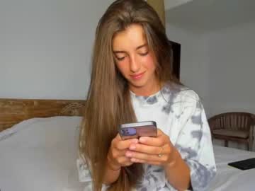 Naked cam girl coy_amina image #1574053