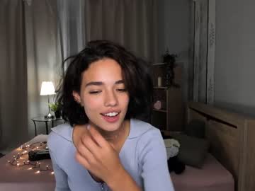 Naked cam girl ella_flare image #2561479
